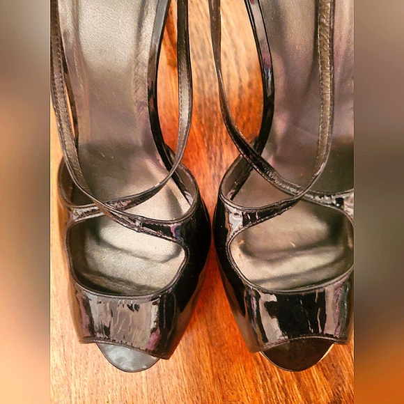 Stuart Weitzman peep toe cork heels - Picture 4 of 6